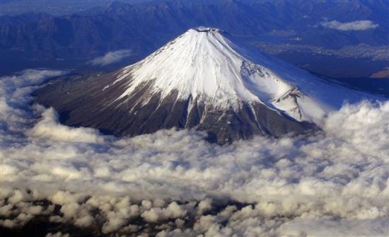 آتشفشان 3776 متری فوجی، واقع در منطقه یاماناشی در استان شیزوئوکا ژاپن