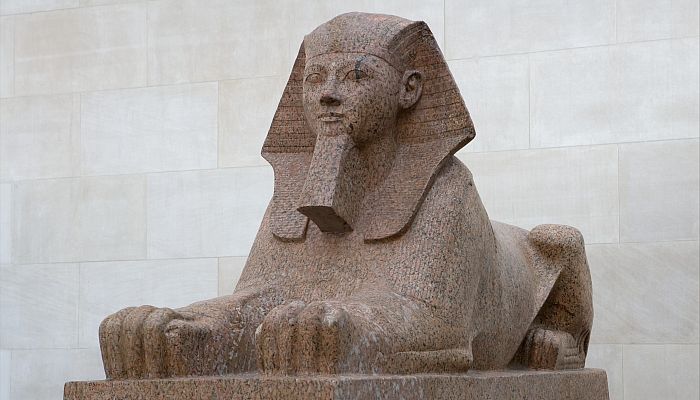The statue of Hatshepsut, made in the shape of a sphinx, is kept in the Metropolitan Museum of New York