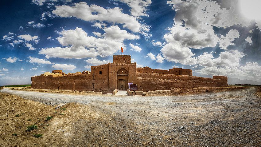 Saryazd Castle - قلعه سر یزد