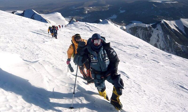 مرگ دو کوهنورد آمریکایی در شیشاپانگما